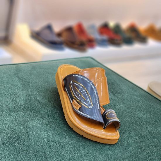 صورة زبيري وطني مطرز مديل و30